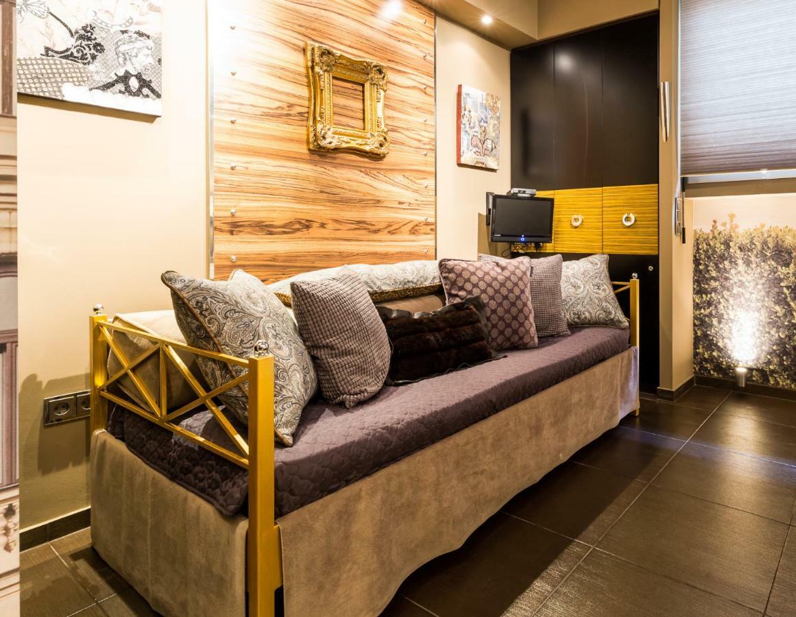 Outstanding Studio In Kolonaki Near The Metro Атина Екстериор снимка